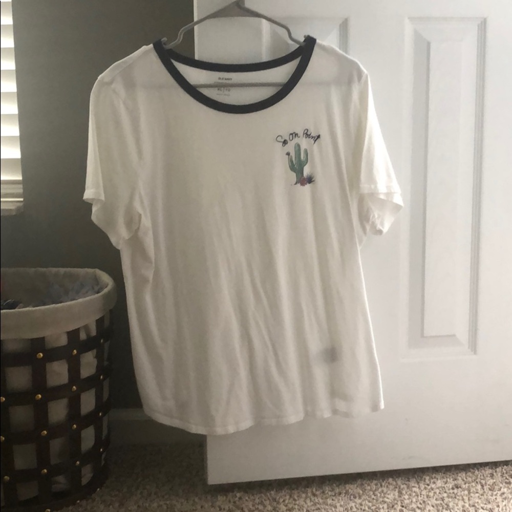 Cute summertime cactus shirt.